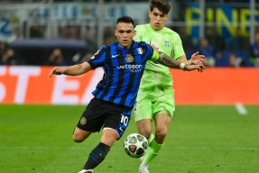 平博官网-巴萨回归首秀大放异彩，国米主场球迷高呼名字